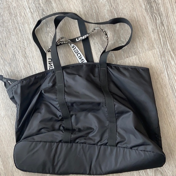 Under Armour Handbags - Medium Size, Under Armour sports bag